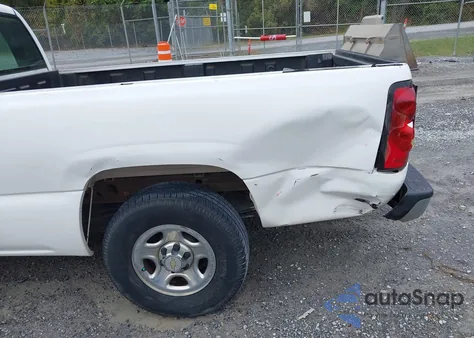2004 Chevrolet Silverado 1500 from USA, damaged, VIN 1GCEC14T04Z207142